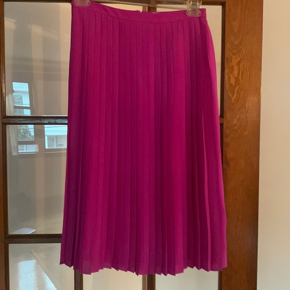 J Crew Fuchsia Pleated Skirt - Size 4